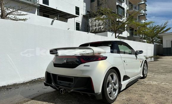 Buy Used Honda S660 White Car in Kuala Belait in Belait Buy Used Honda S660 White Car in Kuala Belait in Belait