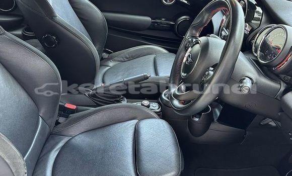 Buy Used MINI Cooper Red Car in Kuala Belait in Belait Buy Used MINI Cooper Red Car in Kuala Belait in Belait