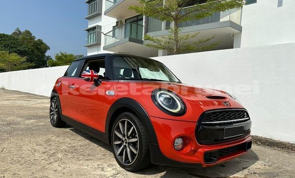 Buy Used MINI Cooper Red Car in Kuala Belait in Belait Buy Used MINI Cooper Red Car in Kuala Belait in Belait