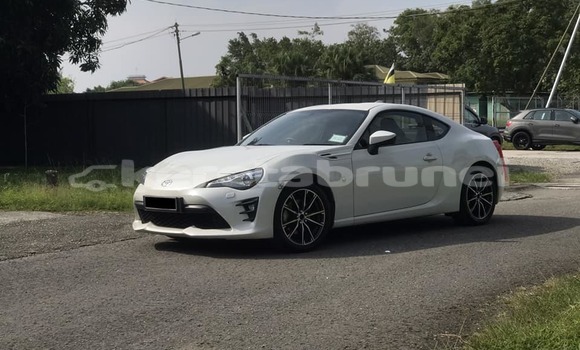 Buy Used Toyota Sports 800 White Car in Bandar Seri Begawan in Brunei-Muara