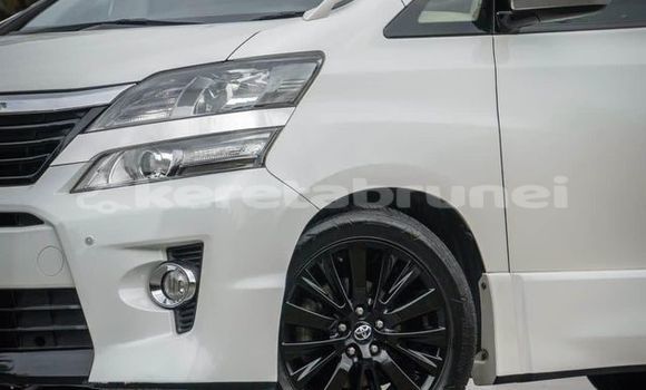 Buy Used Toyota Vellfire White Car in Bandar Seri Begawan in Brunei-Muara
