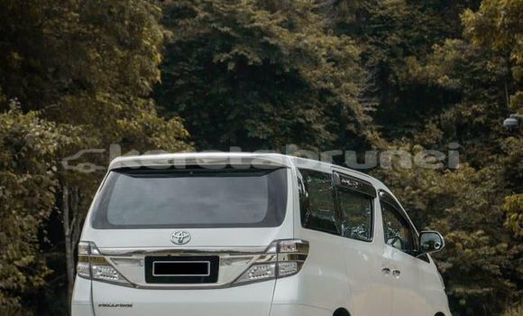 Buy Used Toyota Vellfire White Car in Bandar Seri Begawan in Brunei-Muara Buy Used Toyota Vellfire White Car in Bandar Seri Begawan in Brunei-Muara