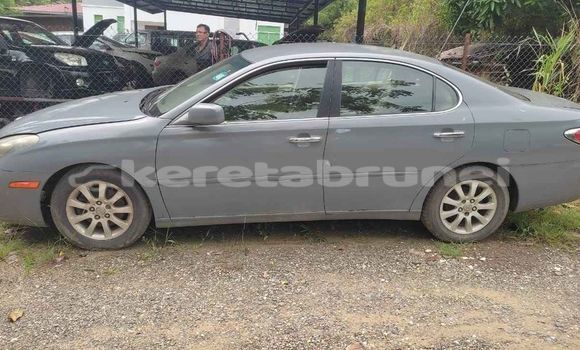 Buy Used Lexus ES 300 Other Car in Bandar Seri Begawan in Brunei-Muara Buy Used Lexus ES 300 Other Car in Bandar Seri Begawan in Brunei-Muara
