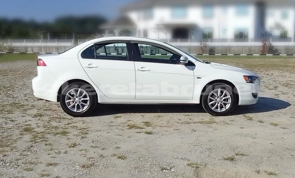 Buy Used Mitsubishi Lancer White Car in Kuala Belait in Belait Buy Used Mitsubishi Lancer White Car in Kuala Belait in Belait