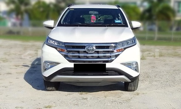 Buy Used Toyota Rush White Car in Kuala Belait in Belait Buy Used Toyota Rush White Car in Kuala Belait in Belait