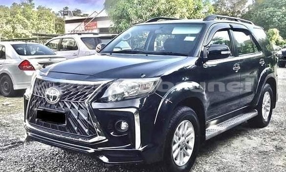 Buy Used Toyota Fortuner Black Car in Kuala Belait in Belait Buy Used Toyota Fortuner Black Car in Kuala Belait in Belait