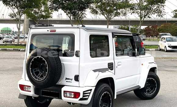 Buy Used Suzuki Jimny White Car in Bandar Seri Begawan in Brunei-Muara Buy Used Suzuki Jimny White Car in Bandar Seri Begawan in Brunei-Muara