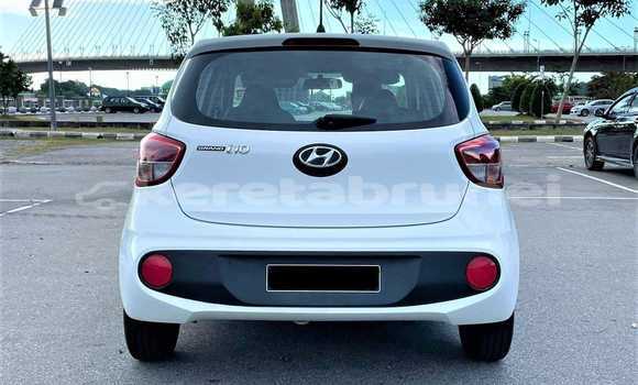 Buy Used Hyundai i10 White Car in Bandar Seri Begawan in Brunei-Muara Buy Used Hyundai i10 White Car in Bandar Seri Begawan in Brunei-Muara