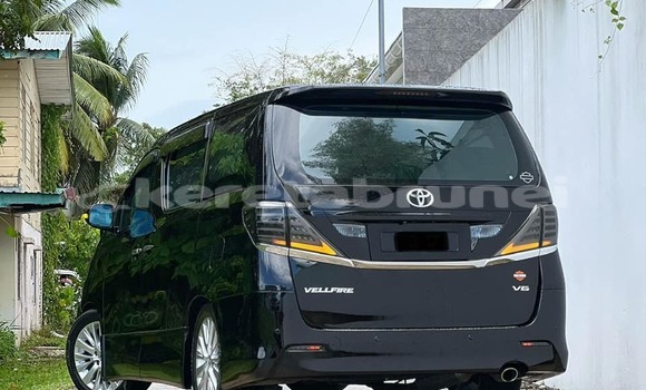 Buy Used Toyota Vellfire Black Car in Bandar Seri Begawan in Brunei-Muara