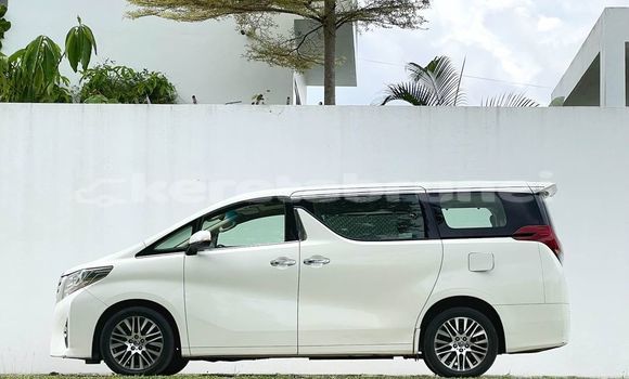 Buy Used Toyota Alphard White Car in Bandar Seri Begawan in Brunei-Muara Buy Used Toyota Alphard White Car in Bandar Seri Begawan in Brunei-Muara