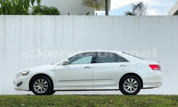 Buy Used Toyota Camry White Car in Bandar Seri Begawan in Brunei-Muara Buy Used Toyota Camry White Car in Bandar Seri Begawan in Brunei-Muara