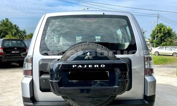 Buy Used Mitsubishi Pajero Other Car in Bandar Seri Begawan in Brunei-Muara Buy Used Mitsubishi Pajero Other Car in Bandar Seri Begawan in Brunei-Muara