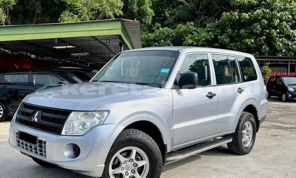 Buy Used Mitsubishi Pajero Other Car in Bandar Seri Begawan in Brunei-Muara Buy Used Mitsubishi Pajero Other Car in Bandar Seri Begawan in Brunei-Muara