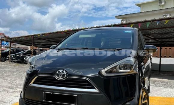 Buy Used Toyota Sienta Black Car in Bandar Seri Begawan in Brunei-Muara