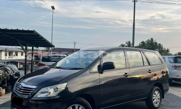 Buy Used Toyota innova Black Car in Bandar Seri Begawan in Brunei-Muara Buy Used Toyota innova Black Car in Bandar Seri Begawan in Brunei-Muara