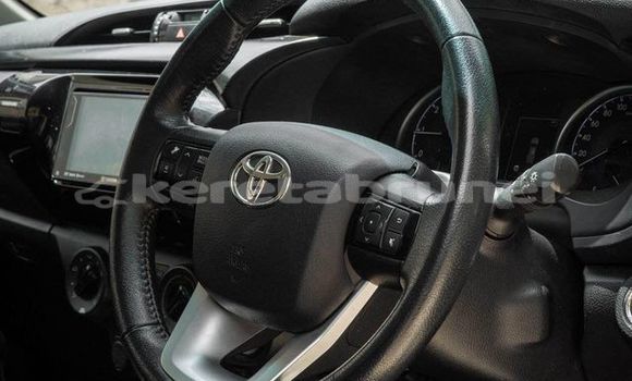 Buy Used Toyota Hilux White Car in Bandar Seri Begawan in Brunei-Muara Buy Used Toyota Hilux White Car in Bandar Seri Begawan in Brunei-Muara