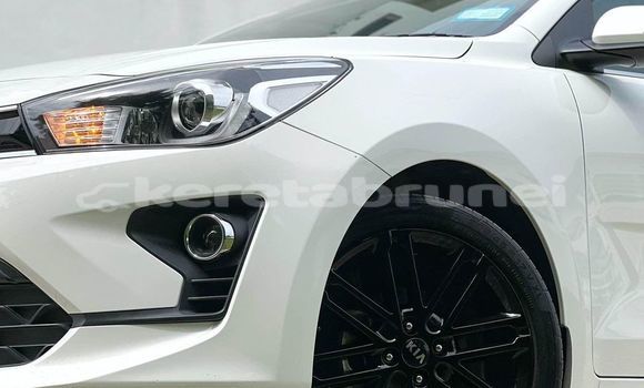 Buy Used Kia Rio White Car in Bandar Seri Begawan in Brunei-Muara Buy Used Kia Rio White Car in Bandar Seri Begawan in Brunei-Muara