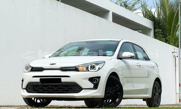 Buy Used Kia Rio White Car in Bandar Seri Begawan in Brunei-Muara Buy Used Kia Rio White Car in Bandar Seri Begawan in Brunei-Muara