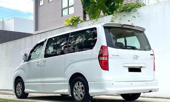 Buy Used Hyundai H1 White Car in Bandar Seri Begawan in Brunei-Muara Buy Used Hyundai H1 White Car in Bandar Seri Begawan in Brunei-Muara