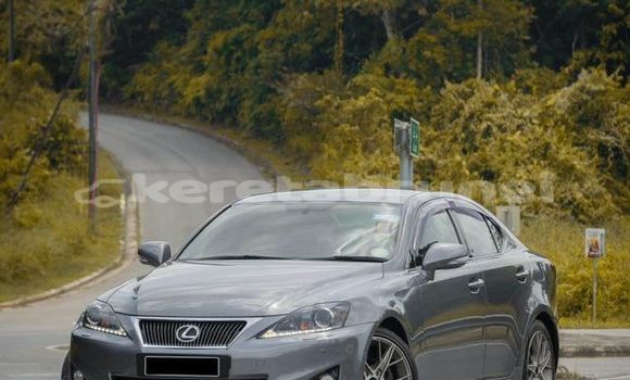 Buy Used Lexus IS 300 Other Car in Bandar Seri Begawan in Brunei-Muara Buy Used Lexus IS 300 Other Car in Bandar Seri Begawan in Brunei-Muara