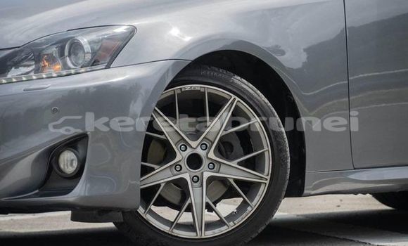 Buy Used Lexus IS 300 Other Car in Bandar Seri Begawan in Brunei-Muara Buy Used Lexus IS 300 Other Car in Bandar Seri Begawan in Brunei-Muara