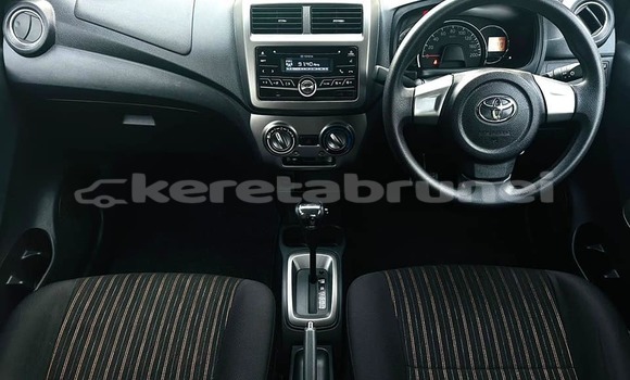 Buy Used Toyota Vigo White Car in Bandar Seri Begawan in Brunei-Muara Buy Used Toyota Vigo White Car in Bandar Seri Begawan in Brunei-Muara