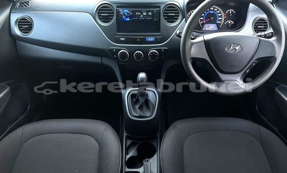 Buy Used Hyundai Grandeur White Car in Bandar Seri Begawan in Brunei-Muara Buy Used Hyundai Grandeur White Car in Bandar Seri Begawan in Brunei-Muara