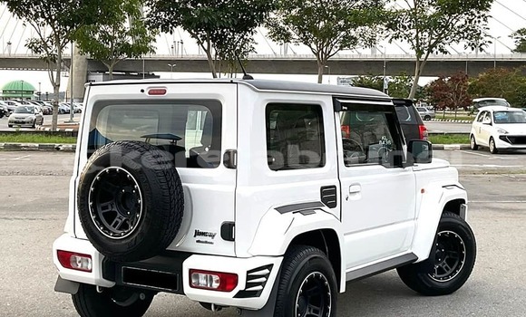 Buy Used Suzuki Jimny White Car in Bandar Seri Begawan in Brunei-Muara Buy Used Suzuki Jimny White Car in Bandar Seri Begawan in Brunei-Muara