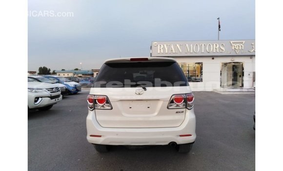 Buy Import Toyota Fortuner White Car in Import - Dubai in Belait Buy Import Toyota Fortuner White Car in Import - Dubai in Belait