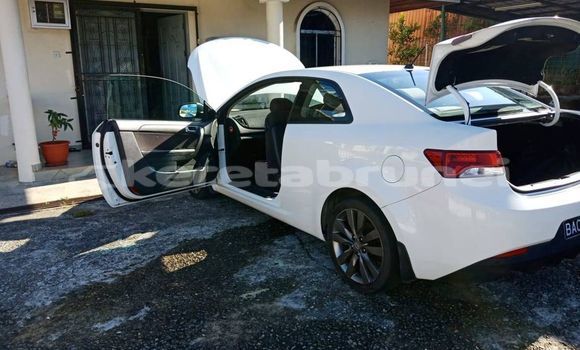 Buy Used Kia Cerato White Car in Bandar Seri Begawan in Brunei-Muara Buy Used Kia Cerato White Car in Bandar Seri Begawan in Brunei-Muara