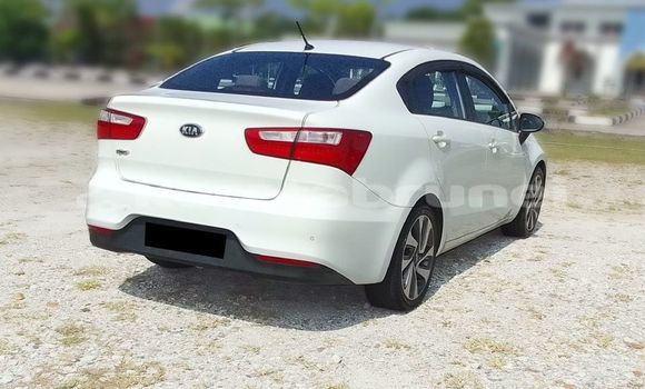 Buy Used Kia Rio White Car in Bandar Seri Begawan in Brunei-Muara Buy Used Kia Rio White Car in Bandar Seri Begawan in Brunei-Muara