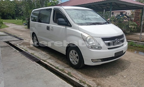 Buy Used Hyundai H1 White Car in Bandar Seri Begawan in Brunei-Muara Buy Used Hyundai H1 White Car in Bandar Seri Begawan in Brunei-Muara