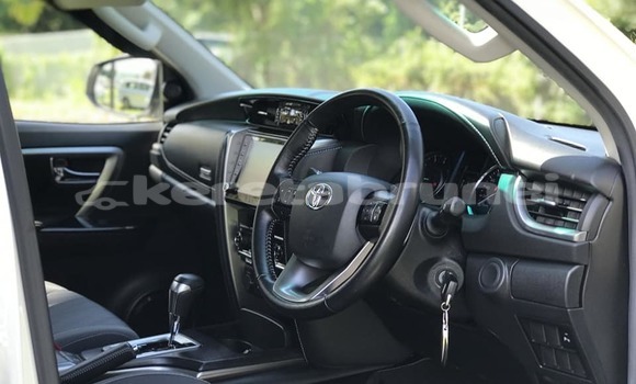 Buy Used Toyota Fortuner White Car in Bandar Seri Begawan in Brunei-Muara Buy Used Toyota Fortuner White Car in Bandar Seri Begawan in Brunei-Muara