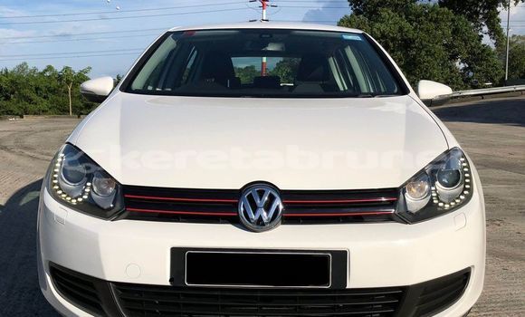 Buy Used Volkswagen Golf White Car in Bandar Seri Begawan in Brunei-Muara Buy Used Volkswagen Golf White Car in Bandar Seri Begawan in Brunei-Muara
