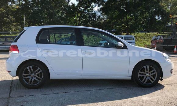 Buy Used Volkswagen Golf White Car in Bandar Seri Begawan in Brunei-Muara Buy Used Volkswagen Golf White Car in Bandar Seri Begawan in Brunei-Muara