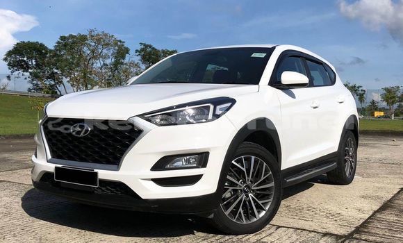 Buy Used Hyundai Tucson White Car in Bandar Seri Begawan in Brunei-Muara Buy Used Hyundai Tucson White Car in Bandar Seri Begawan in Brunei-Muara