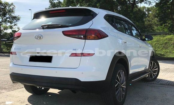Buy Used Hyundai Tucson White Car in Bandar Seri Begawan in Brunei-Muara Buy Used Hyundai Tucson White Car in Bandar Seri Begawan in Brunei-Muara