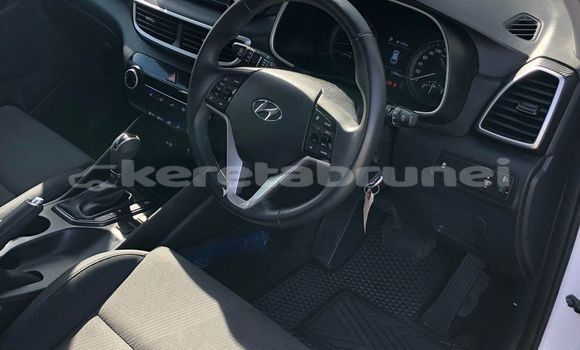 Buy Used Hyundai Tucson White Car in Bandar Seri Begawan in Brunei-Muara Buy Used Hyundai Tucson White Car in Bandar Seri Begawan in Brunei-Muara