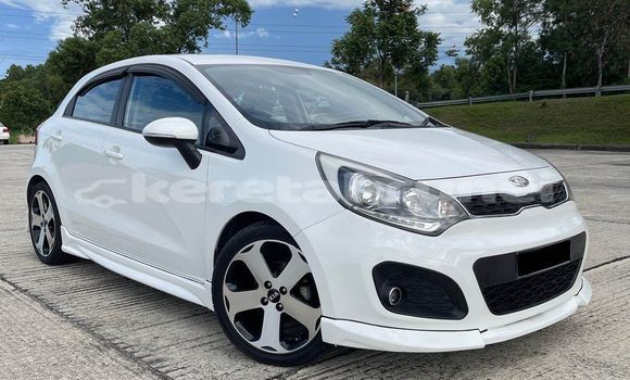 Buy Used Kia Rio White Car in Bandar Seri Begawan in Brunei-Muara Buy Used Kia Rio White Car in Bandar Seri Begawan in Brunei-Muara