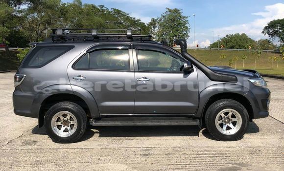 Buy Used Toyota Fortuner Black Car in Bandar Seri Begawan in Brunei-Muara Buy Used Toyota Fortuner Black Car in Bandar Seri Begawan in Brunei-Muara