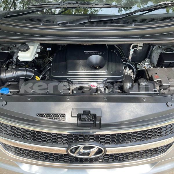 Big with watermark hyundai h1 brunei muara bandar seri begawan 5262