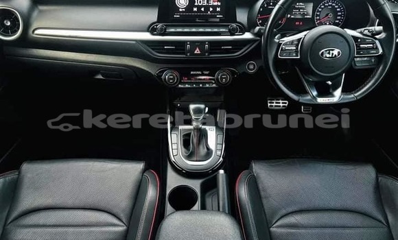 Buy Used Kia Cerato White Car in Bandar Seri Begawan in Brunei-Muara Buy Used Kia Cerato White Car in Bandar Seri Begawan in Brunei-Muara
