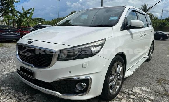 Buy Used Kia Carnival White Car in Bandar Seri Begawan in Brunei-Muara Buy Used Kia Carnival White Car in Bandar Seri Begawan in Brunei-Muara