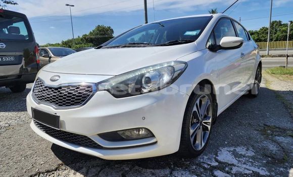 Buy Used Kia Cerato White Car in Bandar Seri Begawan in Brunei-Muara Buy Used Kia Cerato White Car in Bandar Seri Begawan in Brunei-Muara