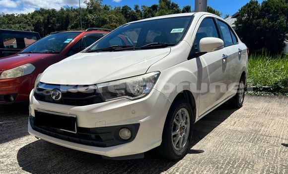 Buy Used Perodua Alza White Car in Bandar Seri Begawan in Brunei-Muara Buy Used Perodua Alza White Car in Bandar Seri Begawan in Brunei-Muara