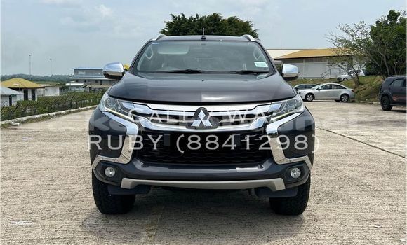 Buy Used Mitsubishi Pajero Black Car in Bandar Seri Begawan in Brunei-Muara