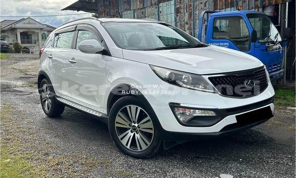 Buy Used Kia Sportage White Car in Bandar Seri Begawan in Brunei-Muara Buy Used Kia Sportage White Car in Bandar Seri Begawan in Brunei-Muara