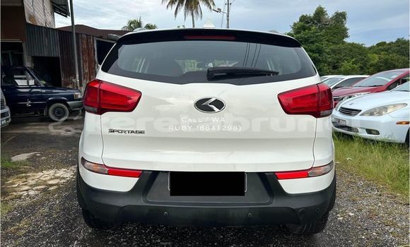 Buy Used Kia Sportage White Car in Bandar Seri Begawan in Brunei-Muara Buy Used Kia Sportage White Car in Bandar Seri Begawan in Brunei-Muara