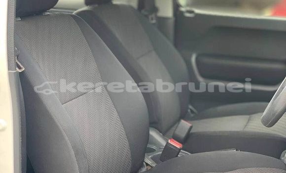 Buy Used Suzuki Jimny White Car in Bandar Seri Begawan in Brunei-Muara Buy Used Suzuki Jimny White Car in Bandar Seri Begawan in Brunei-Muara