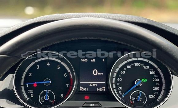 Buy Used Volkswagen Golf Red Car in Bandar Seri Begawan in Brunei-Muara Buy Used Volkswagen Golf Red Car in Bandar Seri Begawan in Brunei-Muara